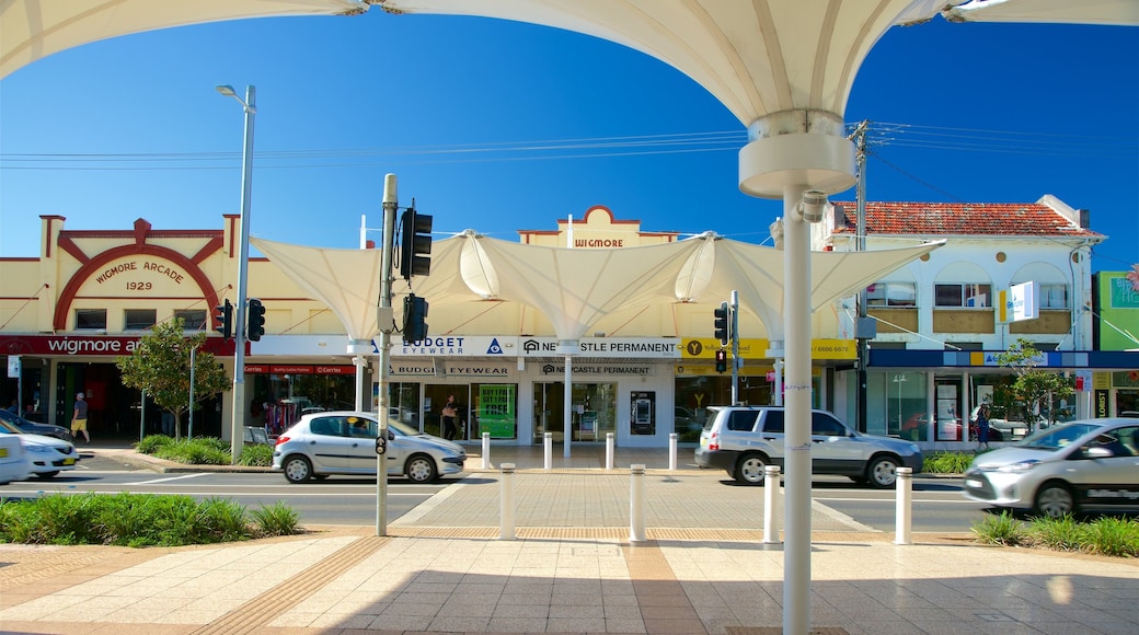 Ballina showing street scenes