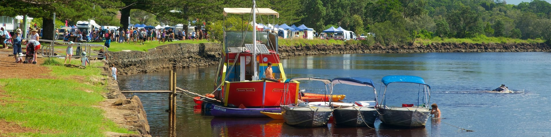 Brunswick Heads montrant baie ou port