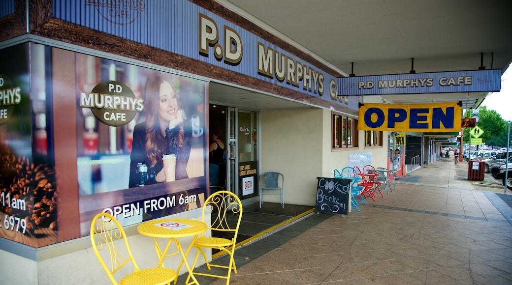 クーマ フィーチャー 屋外での食事 と カフェのあるライフスタイル