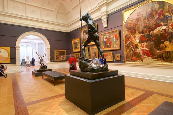 Art Gallery of New South Wales welches beinhaltet Innenansichten