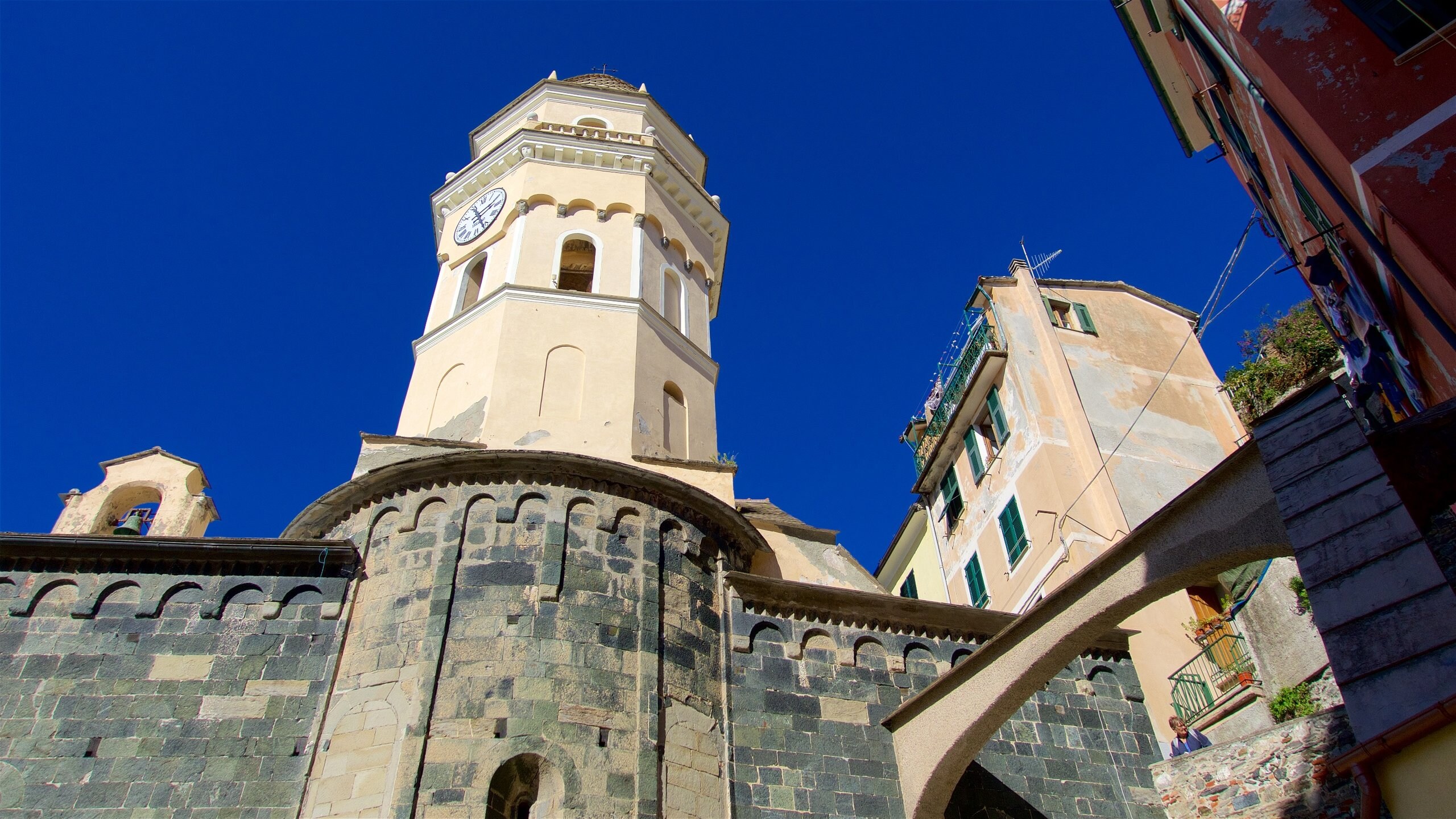Vernazza which includes heritage architecture