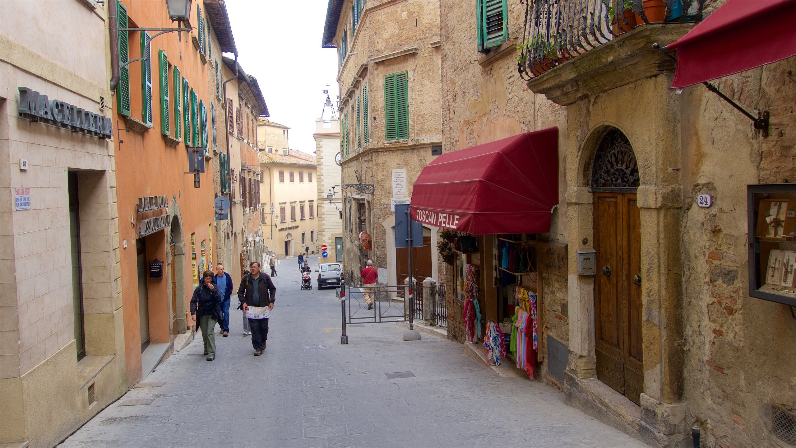 Montepulciano showing street scenes as well as a small group of people
