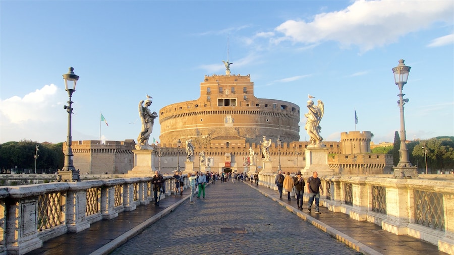 Castel Sant\'Angelo caracterizando um castelo