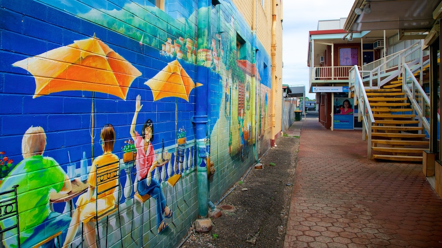 North Coast featuring outdoor art