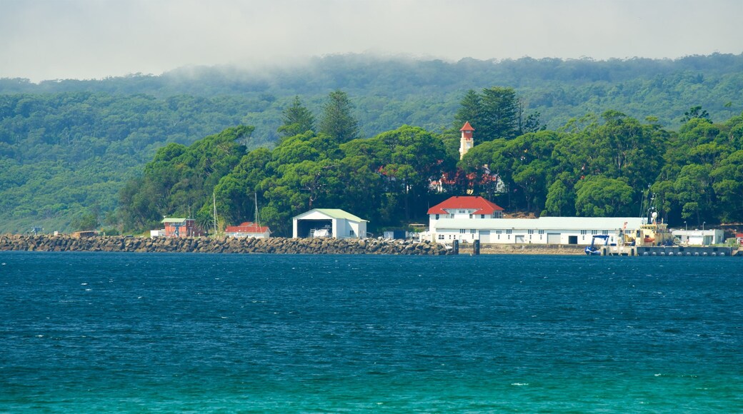 Jervis Bay National Park featuring a coastal town