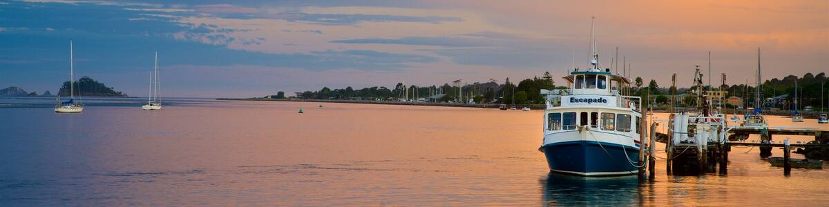 Batemans Bay das einen Marina, allgemeine Küstenansicht und Sonnenuntergang