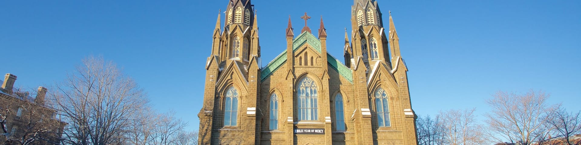 St. Dunstan\'s Basilica which includes a church or cathedral and snow