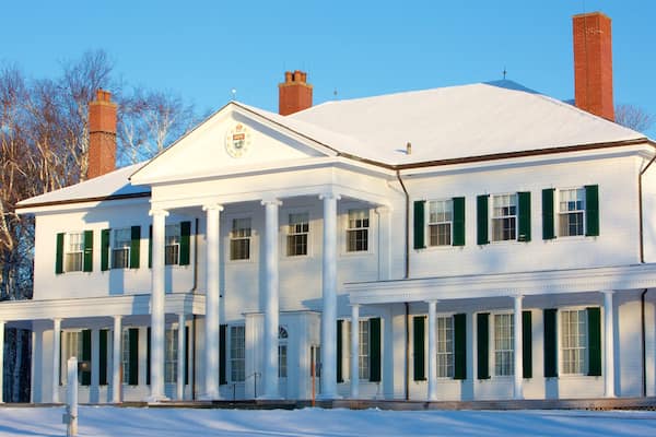 Regierungsgebäude von Prince Edward Island mit einem Schnee