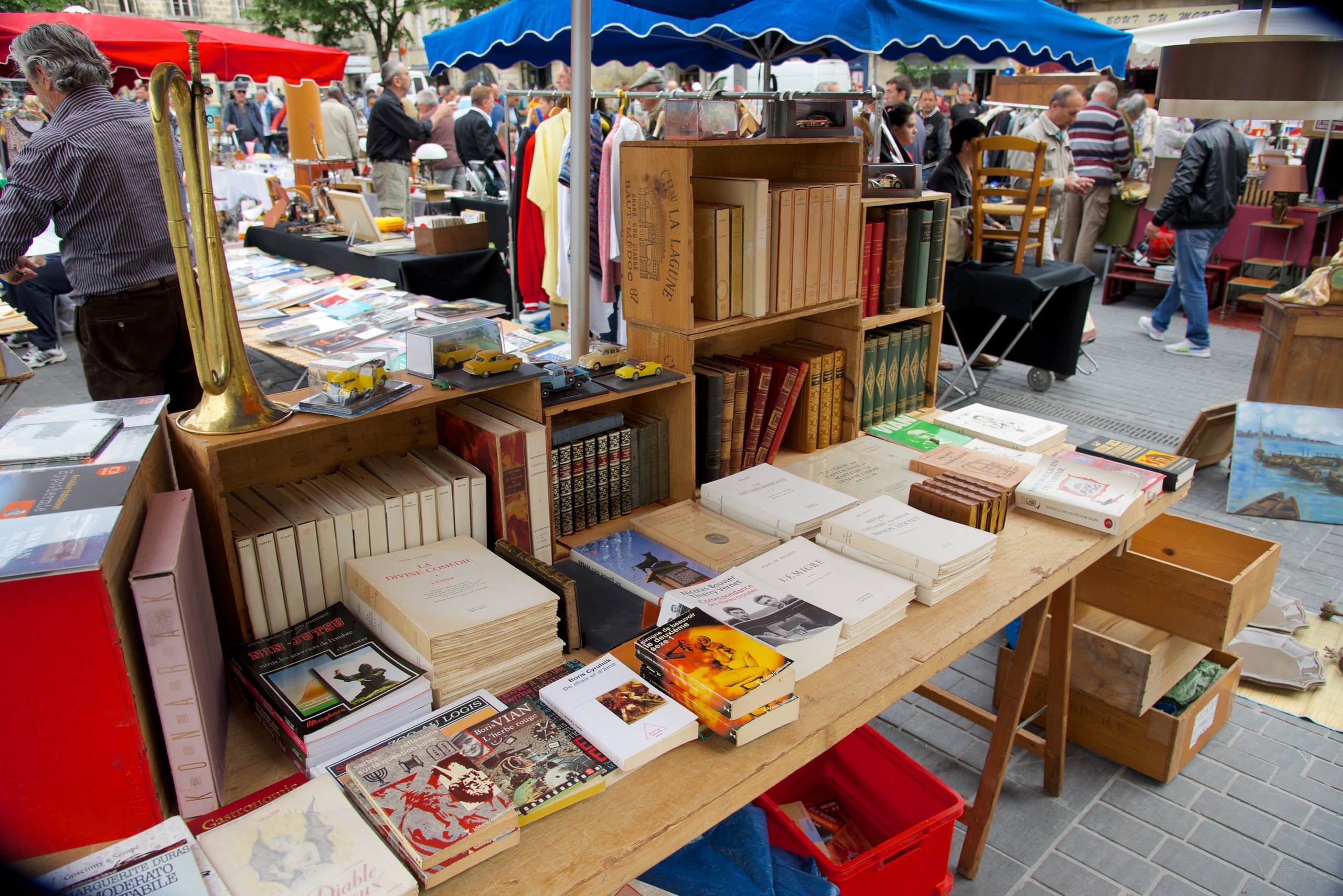 Marché Porte De Clignancourt Jours D Ouverture Bons plans pour les puces de Clignancourt | Explore par Expedia