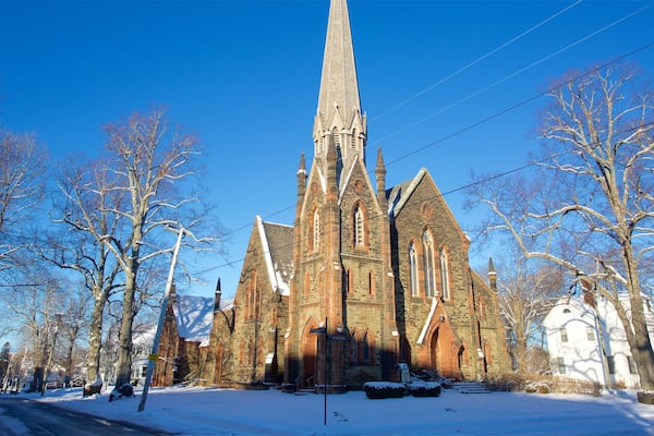 Charlottetown mit einem Schnee und Kirche oder Kathedrale
