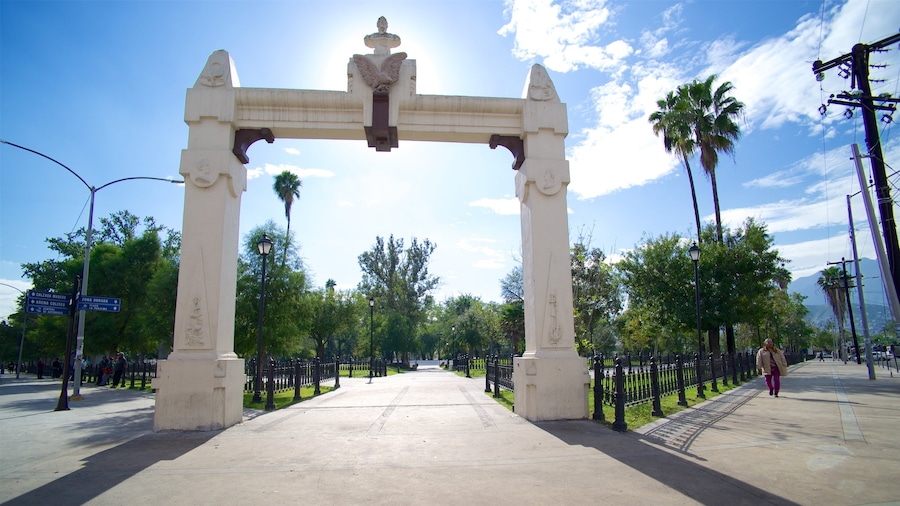 Mexico showing a park and a monument