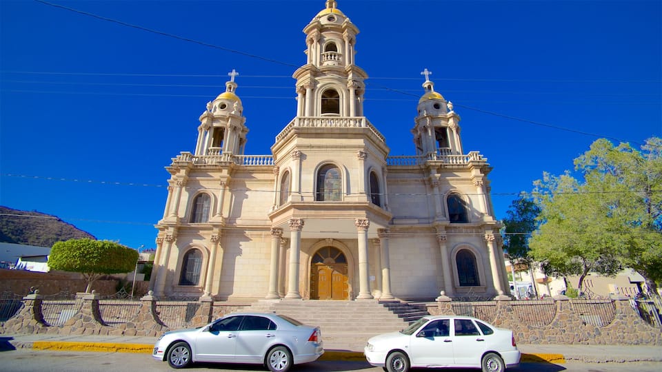 Messico mostrando chiesa o cattedrale, architettura d\'epoca e strade
