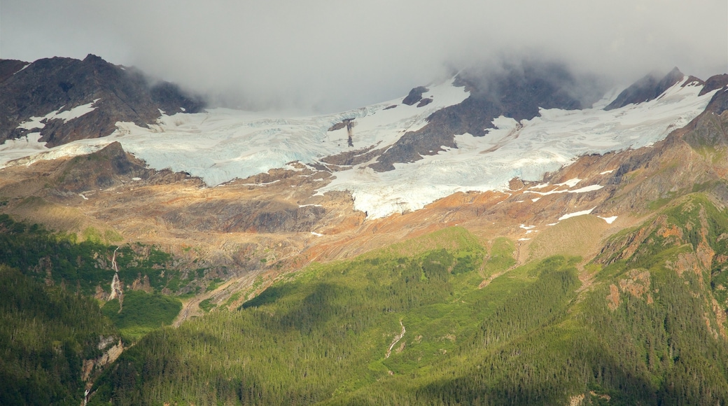 Sud-est de l\'Alaska - Passage intérieur montrant montagnes