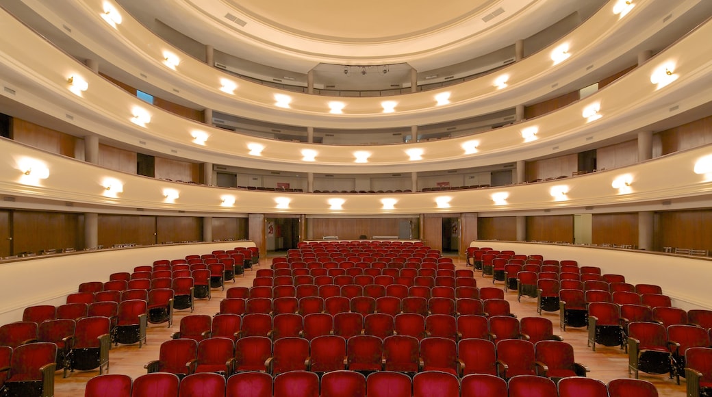 Región vinícola de Mendoza mostrando escenas de teatro