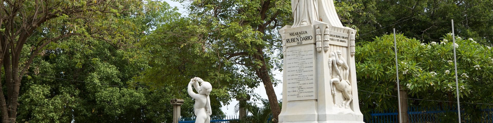 Managua mettant en vedette statue ou sculpture