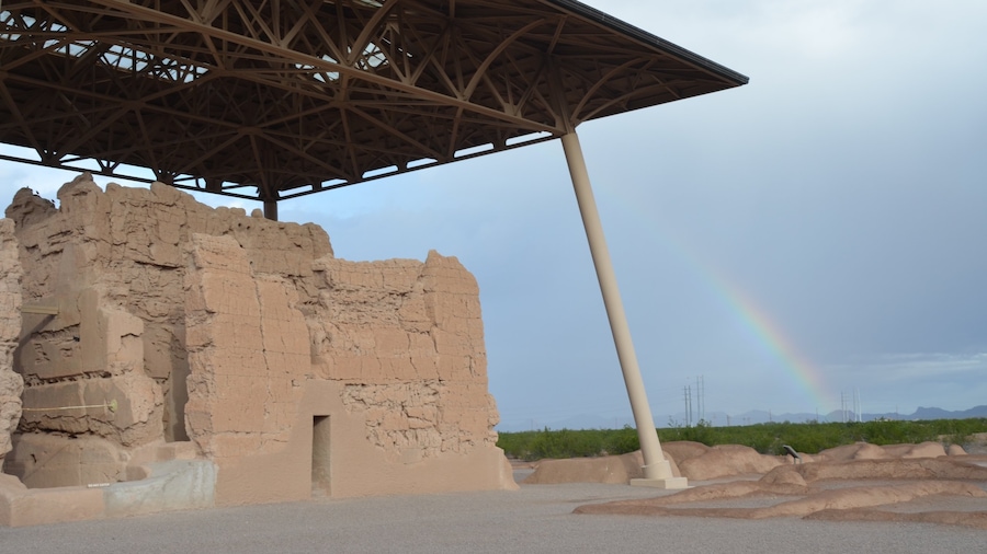 Casa Grande Ruins National Monument som viser en ruin og et monument