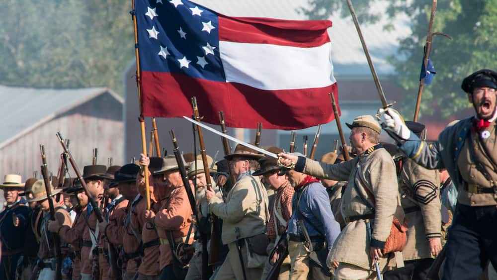 Pea Ridge National Military Park montrant arts de la scène et articles militaires
