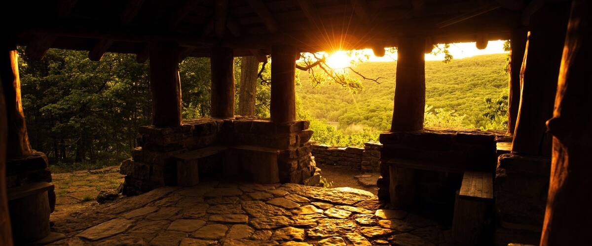 Devil\'s Den State Park