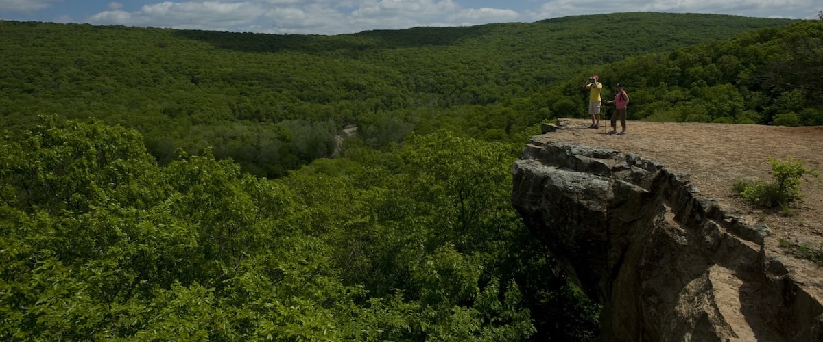 Devil\'s Den State Park