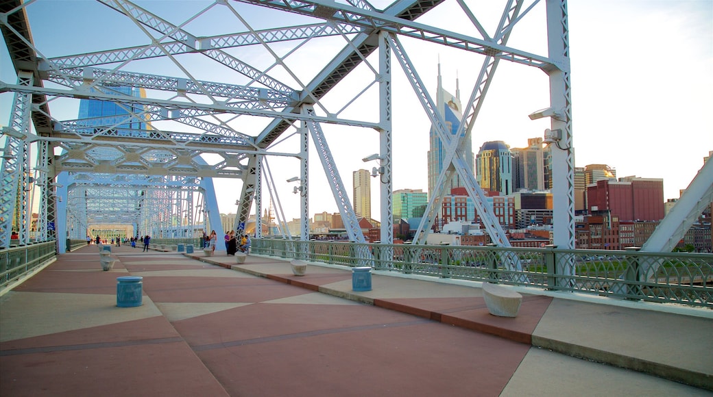 Cumberland Park mit einem Stadt und Brücke