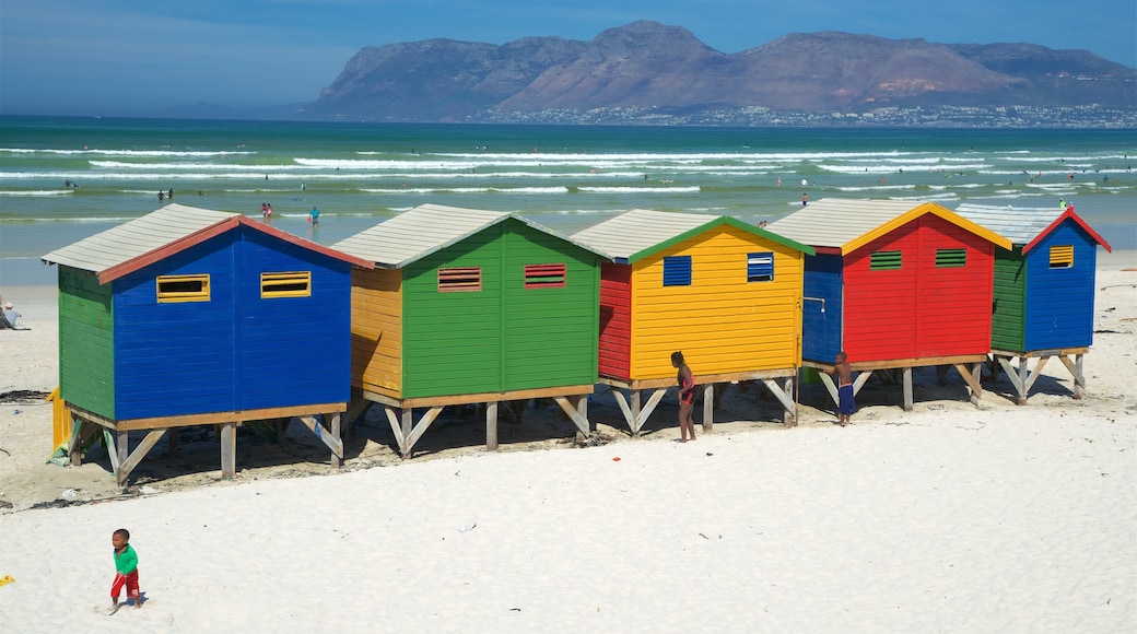 Cidade do Cabo que inclui paisagens litorâneas e uma praia de areia