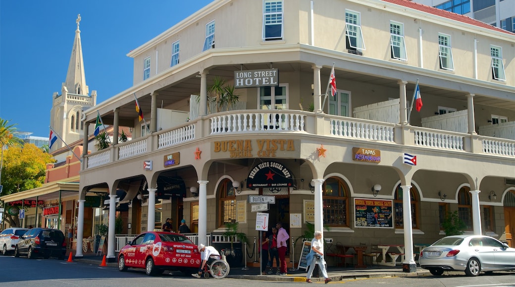 Long Street mit einem Hotel