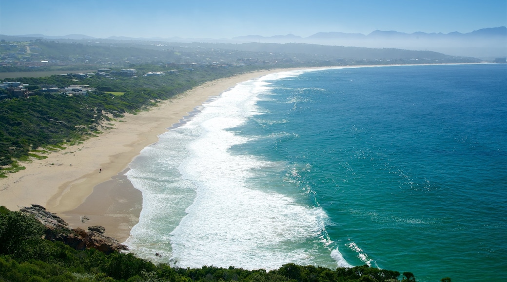 Plettenberg Bay welches beinhaltet Sandstrand, Landschaften und allgemeine Küstenansicht