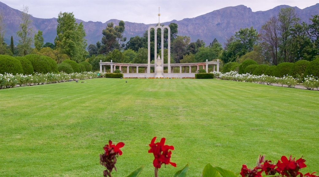 Huguenot Monument which includes a monument and a park