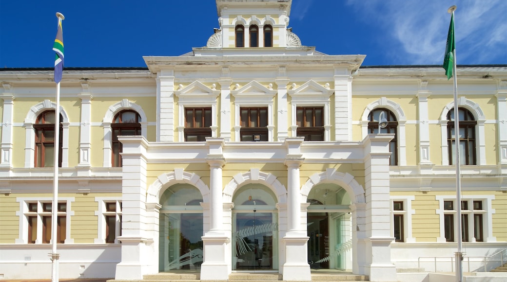 South African Museum and Planetarium featuring heritage architecture