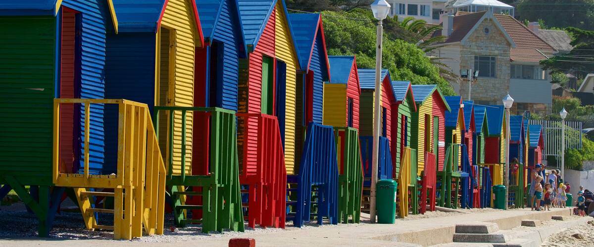 Cape Town showing a coastal town
