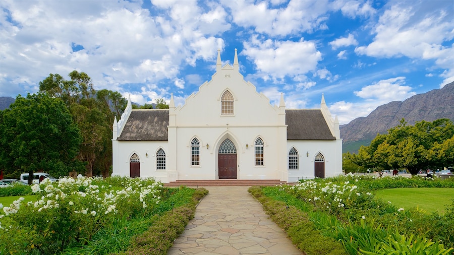 Franschhoek que inclui flores, uma igreja ou catedral e arquitetura de patrimĂŽnio