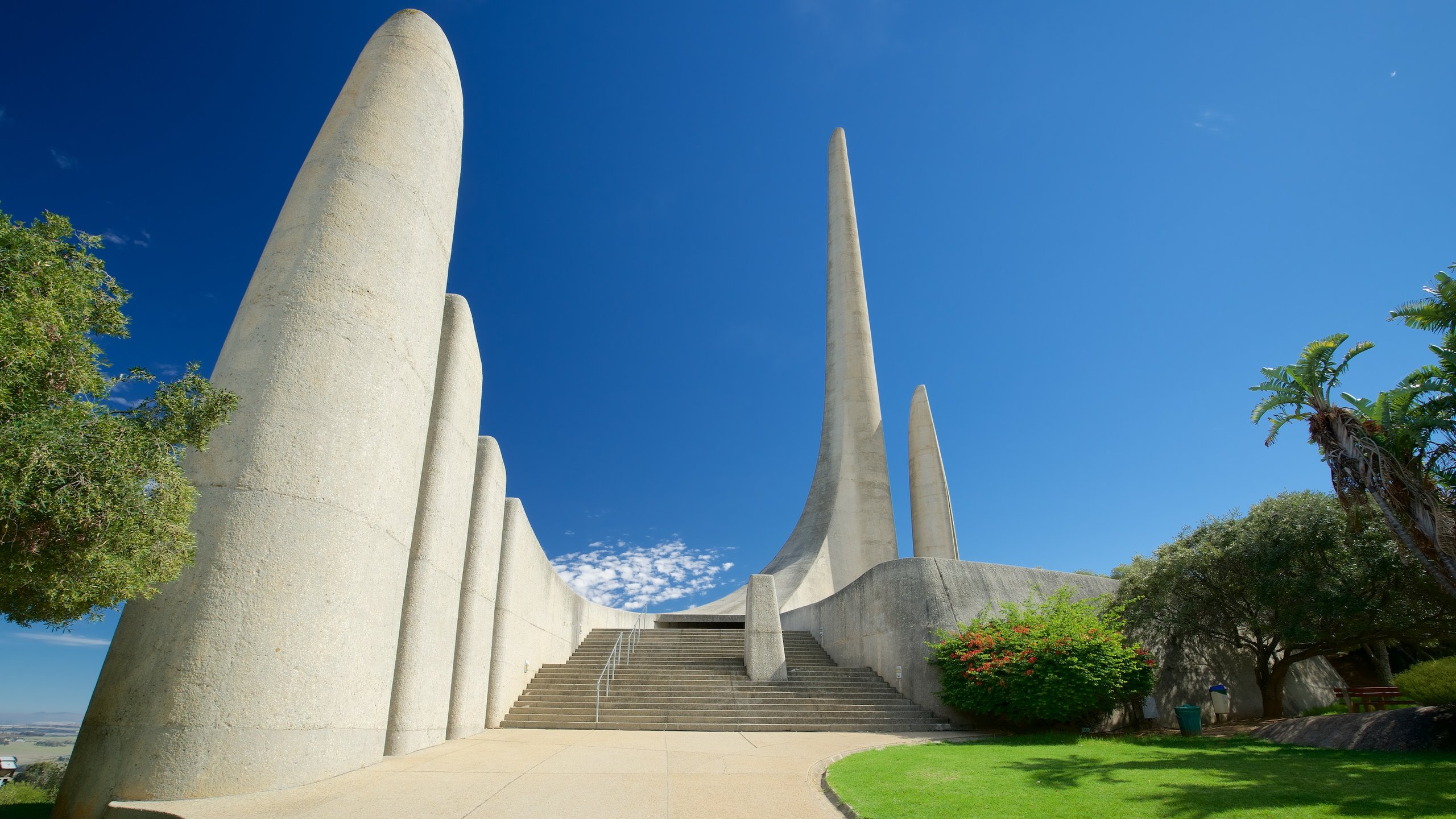 Paarl og byder på et monument