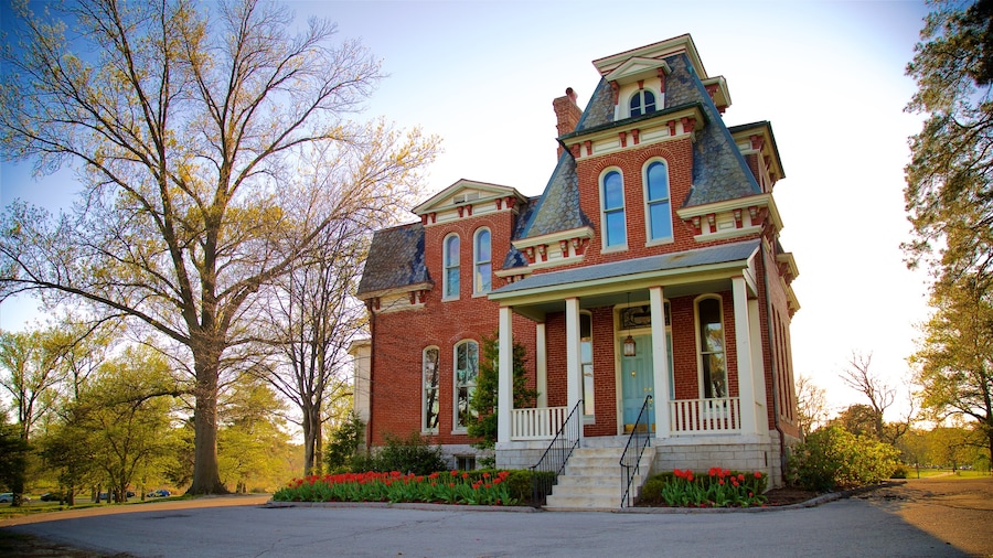 Forest Park mostrando casa e architettura d\'epoca