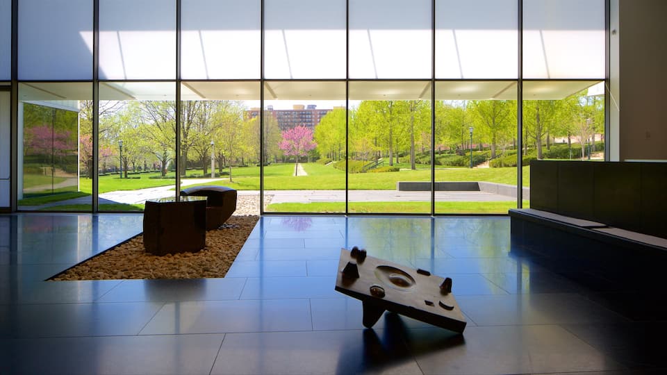 Nelson-Atkins Museum of Art mettant en vedette architecture moderne et vues intérieures