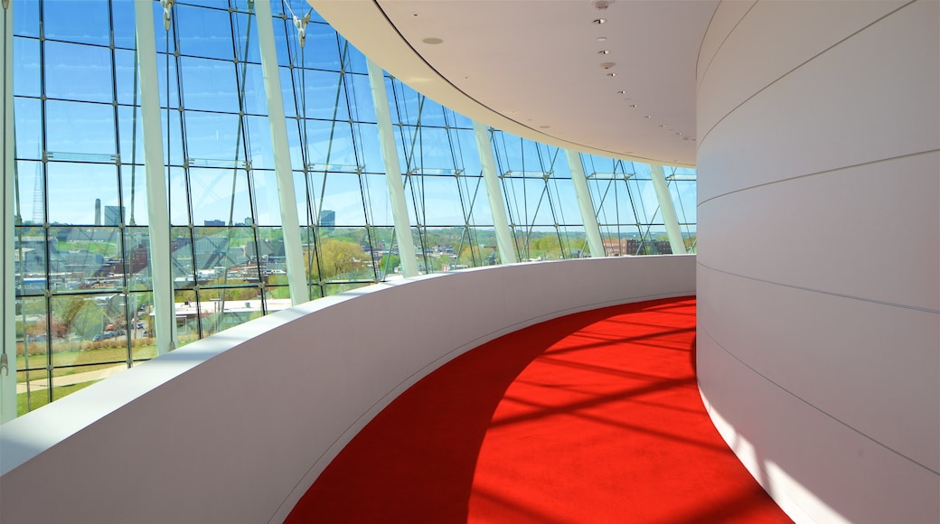 Kauffman Center for the Performing Arts que incluye arquitectura moderna y vistas de interior