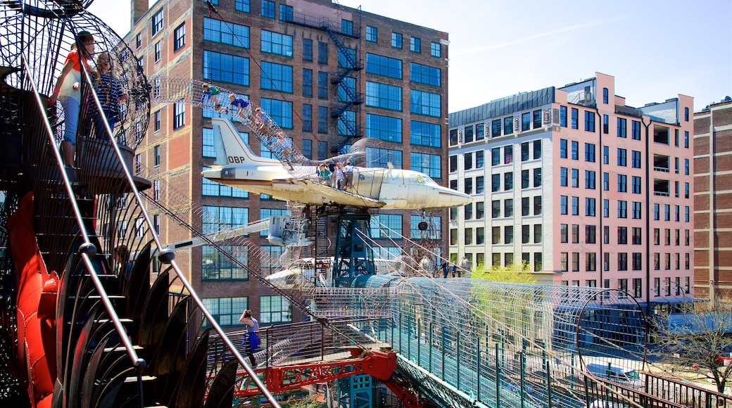 City Museum mostrando una ciudad y también niños