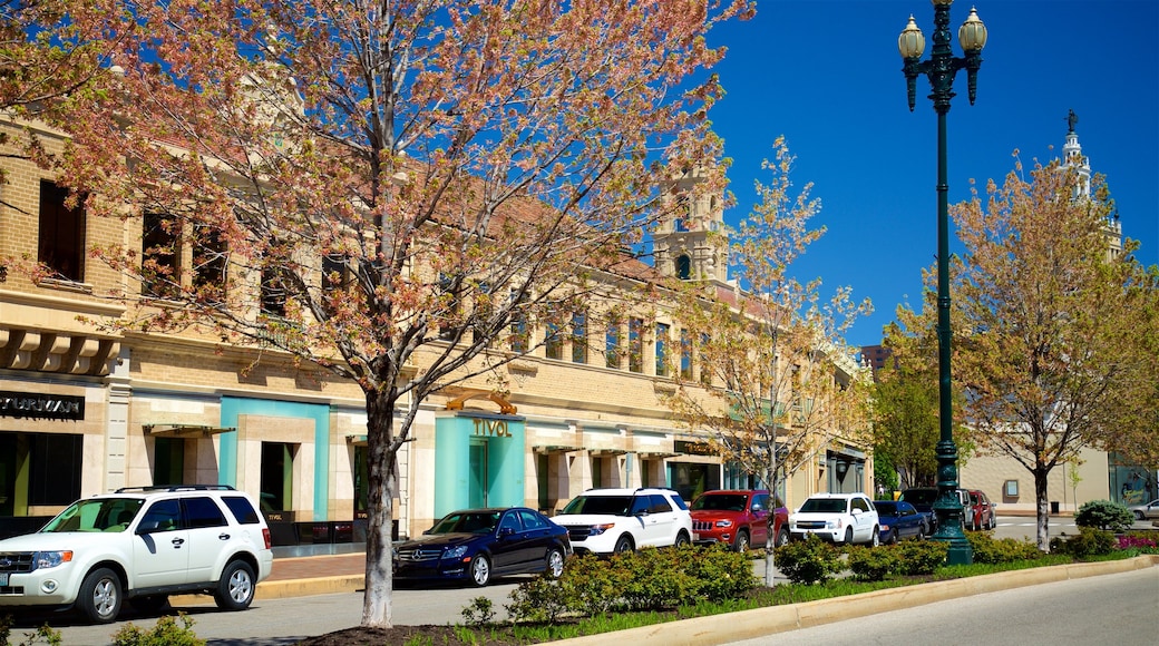 Country Club Plaza