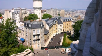 Montmartre showing views and a city