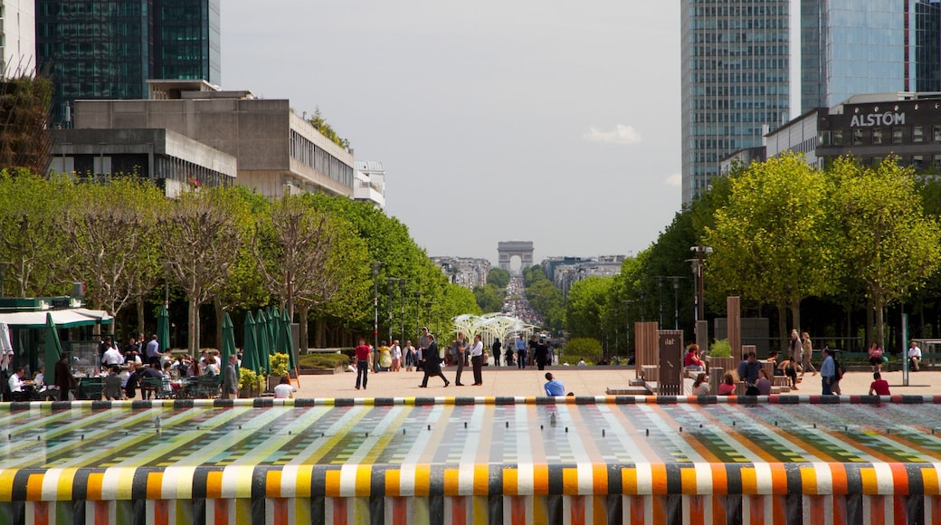 La Defense which includes a square or plaza, a city and landscape views