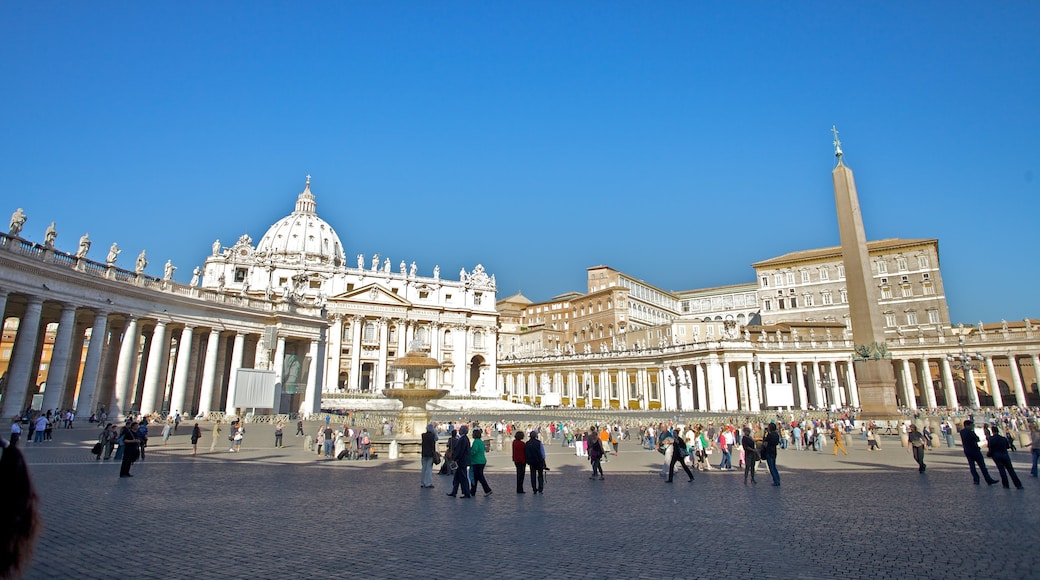 Piazza San Pietro som visar ett torg, en kyrka eller katedral och historisk arkitektur