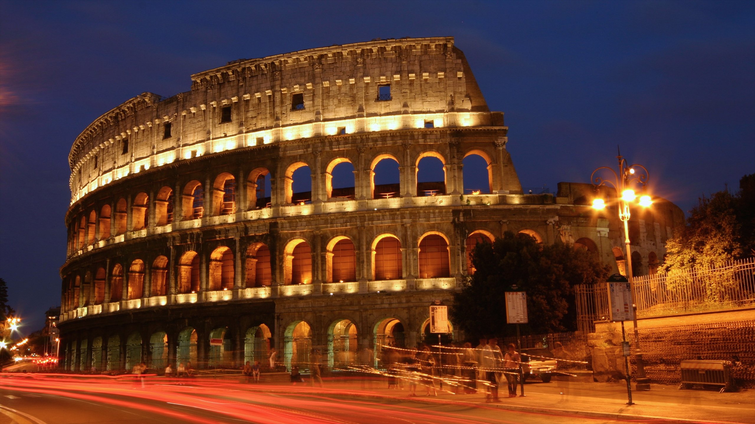 Italië inclusief een ruïne, nachtleven en historische architectuur