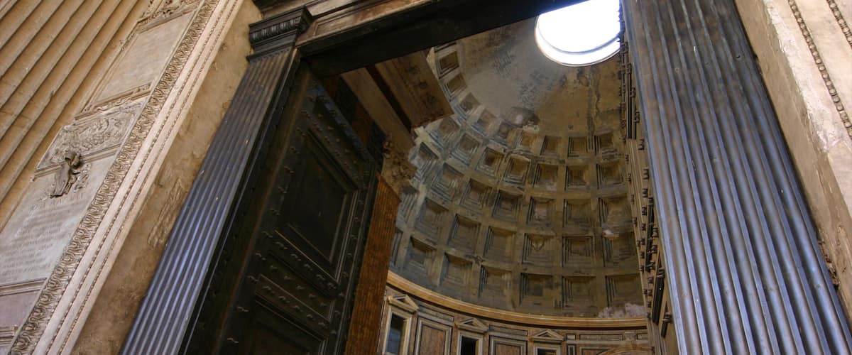 Pantheon caratteristiche di chiesa o cattedrale, religiosità e vista interna