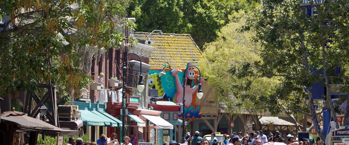 Universal Studios Hollywood® y también un gran grupo de personas