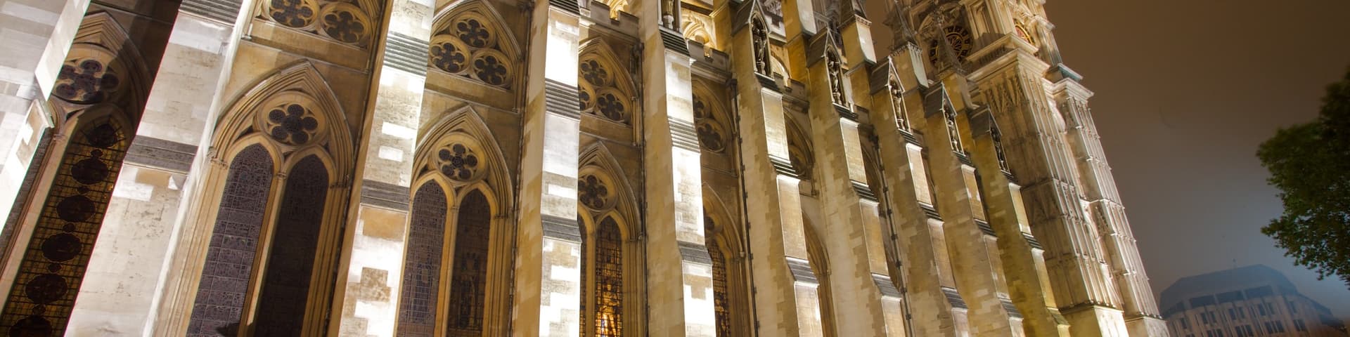 Westminster Abbey showing night scenes, heritage architecture and a church or cathedral