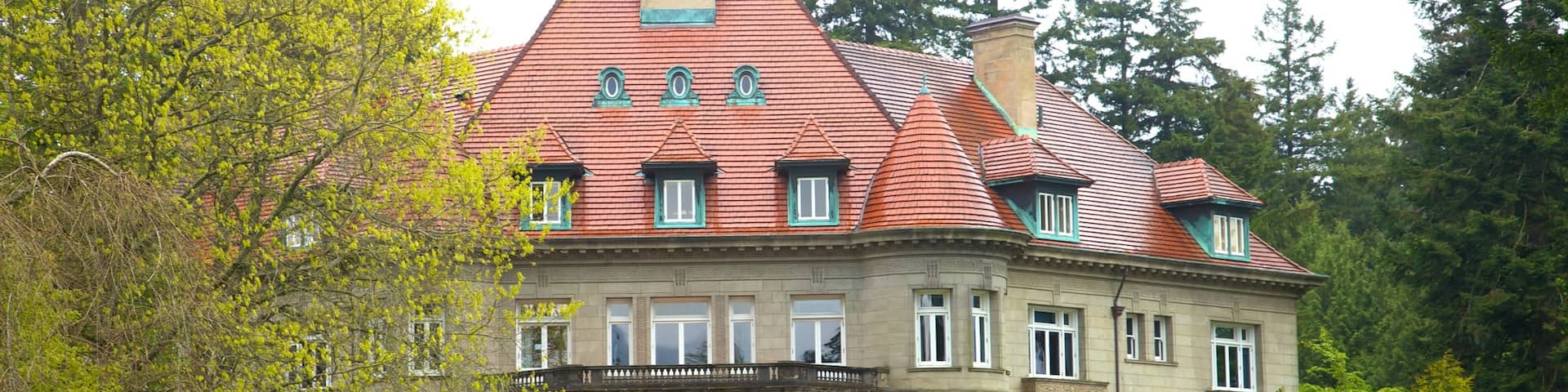 Pittock Mansion ofreciendo un monumento, una casa y patrimonio de arquitectura