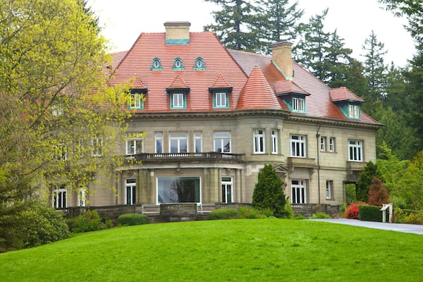 Pittock Mansion showing a house, heritage architecture and a park