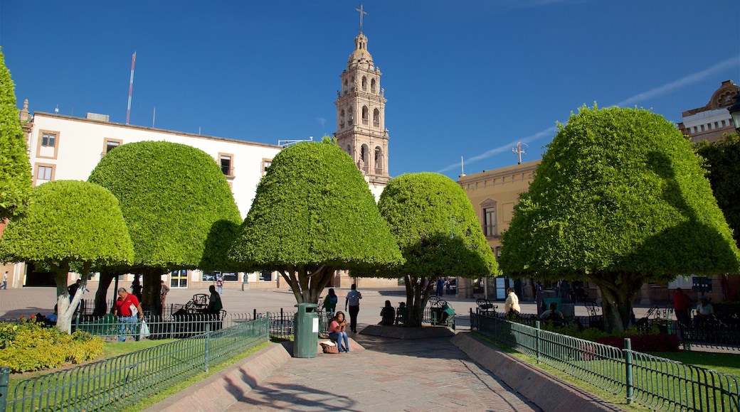Martyrs Plaza which includes heritage architecture and a garden