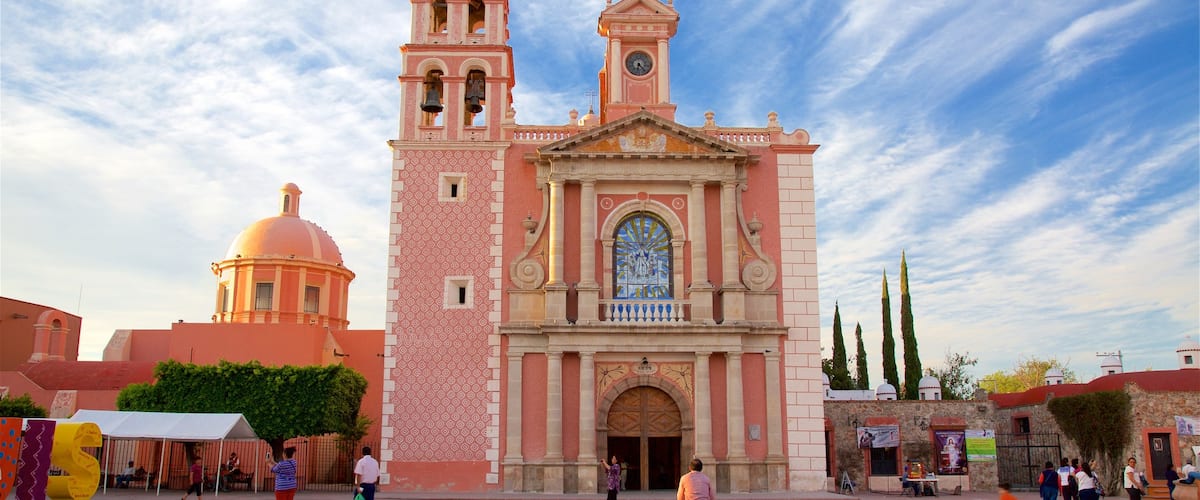Church of Santa Maria showing heritage architecture and a square or plaza