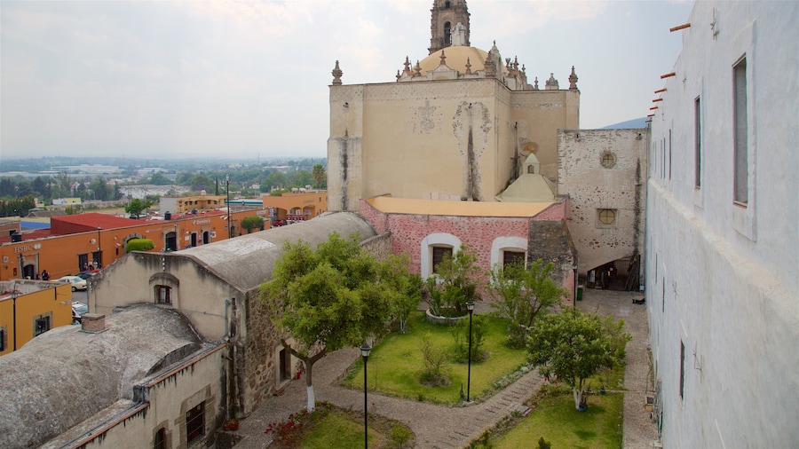 Tula de Allende mostrando paisagem, elementos de patrimĂŽnio e um jardim