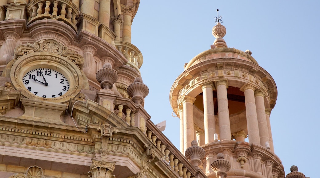 Plaza en Aguascalientes which includes heritage elements